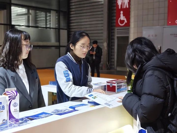 1741165550398478.jpg cbst08.jpg